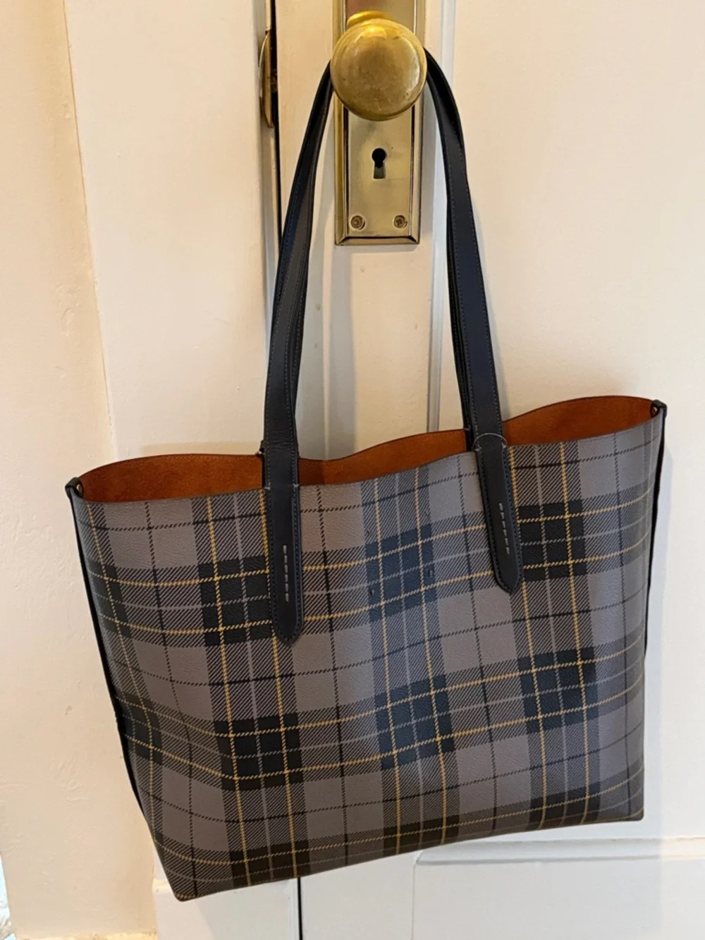 NWT Coach Plaid Tote in Gray with Black Straps and Tan Interior 👜 - Picture 2 of 8